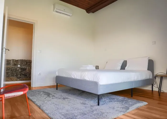 Casas De Fralaes Grimancelos